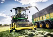 Przyrządy żniwne kombajnu - podbieracze John Deere 649