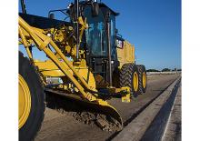 Równiarki Caterpillar 140M3 AWD