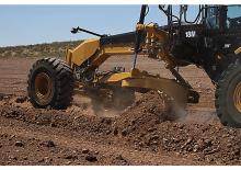 Równiarki Caterpillar 18M3