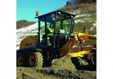 Równiarki New Holland F 156.6 A