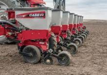 Siewniki Case IH 1215 8R30
