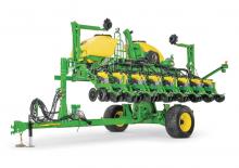 Siewniki John Deere 1745