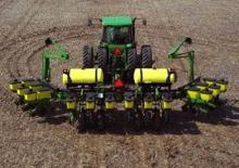 Siewniki John Deere 1765NT
