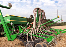 Siewniki John Deere 740A