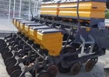 Siewniki Valtra BP 704	