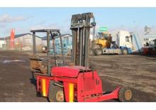 Spalinowe podwieszane wózki widłowe Moffett M 1503 STM