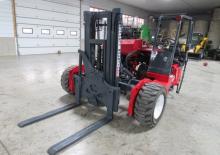 Spalinowe podwieszane wózki widłowe Moffett M 6-25.3