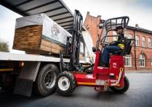 Spalinowe podwieszane wózki widłowe Moffett M5 NX 25.3