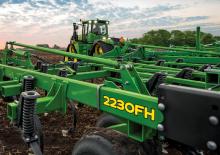 Spulchniacze John Deere 2230FH