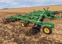 Spulchniacze John Deere 2630