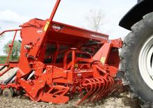 Spulchniacze Kuhn CD 400 3R