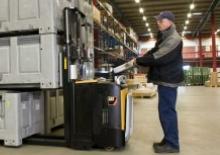 Wózki platformowe podnośnikowe Caterpillar NSV16NS