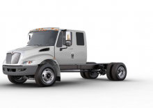 Ciągniki siodłowe ze sztywnym podwoziem International Durastar 4400 107 SBA Extended Cab Cummins L9
