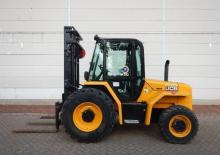 Terenowe wózki widłowe JCB 930-4