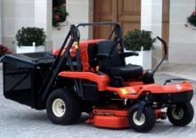 Traktory miejskie z zaczepem przednim Kubota GZD 15 LD