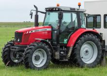Traktory miejskie z zaczepem przednim Massey Ferguson MF 6470
