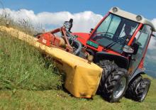 Traktory miejskie z zaczepem przednim Aebi TT 105