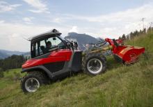 Traktory miejskie z zaczepem przednim Aebi TT 281