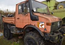 Traktory miejskie z zaczepem przednim Unimog U 1200