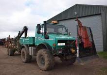 Traktory miejskie z zaczepem przednim Unimog U 2100