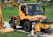 Traktory miejskie z zaczepem przednim Unimog U 400