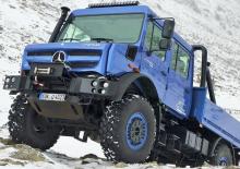 Traktory miejskie z zaczepem przednim Unimog U 4023