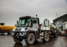 Traktory miejskie z zaczepem przednim Unimog U 423