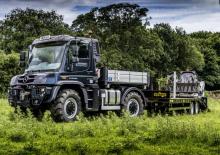 Traktory miejskie z zaczepem przednim Unimog U 430