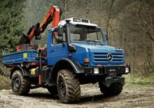 Traktory miejskie z zaczepem przednim Unimog U 5000
