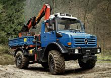 Traktory miejskie z zaczepem przednim Unimog U 5000