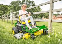 Kosiarki Samojezdne i Traktory Ogrodowe John Deere Z335E