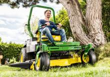 Kosiarki Samojezdne i Traktory Ogrodowe John Deere Z530M