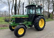 Traktory z napędem 2WD John Deere 2250