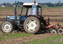 Traktory z napędem 2WD Ford-NH 4135