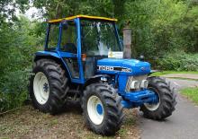 Traktory z napędem 2WD Ford-NH 4630