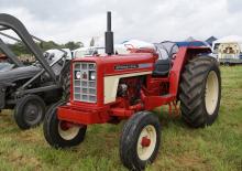 Traktory z napędem 2WD International Harvester 474