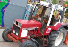 Traktory z napędem 2WD International Harvester 745