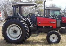 Traktory z napędem 2WD Valtra 800-2