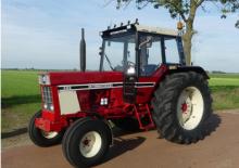 Traktory z napędem 2WD International Harvester 955