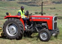 Traktory z napędem 2WD Massey Ferguson MF 240 Xtra