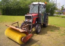 Traktory z napędem 2WD Massey Ferguson MF 354 F