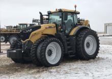Traktory z napędem 4WD Challenger 1038