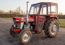 Traktory z napędem 4WD Massey Ferguson 158