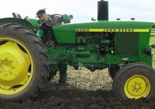 Traktory z napędem 4WD John Deere 2020