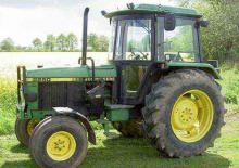 Traktory z napędem 4WD John Deere 2250