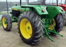 Traktory z napędem 4WD John Deere 2450