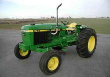 Traktory z napędem 4WD John Deere 2755