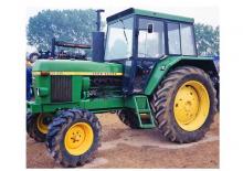 Traktory z napędem 4WD John Deere 3130