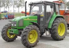 Traktory z napędem 4WD John Deere 3200 Komf. X