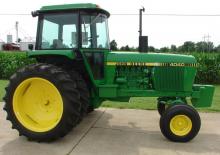 Traktory z napędem 4WD John Deere 4040S
